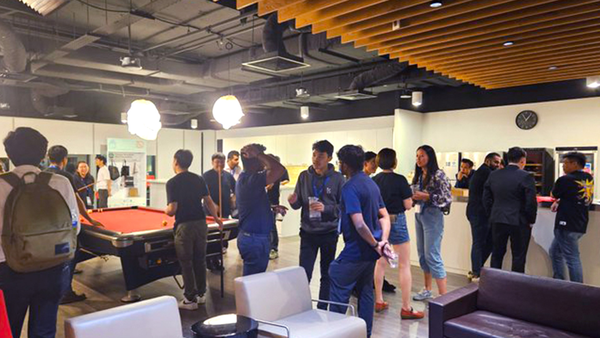 Teams mingling