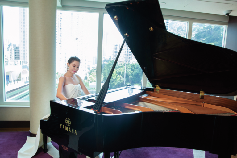 Jeniffer Interview Images 2